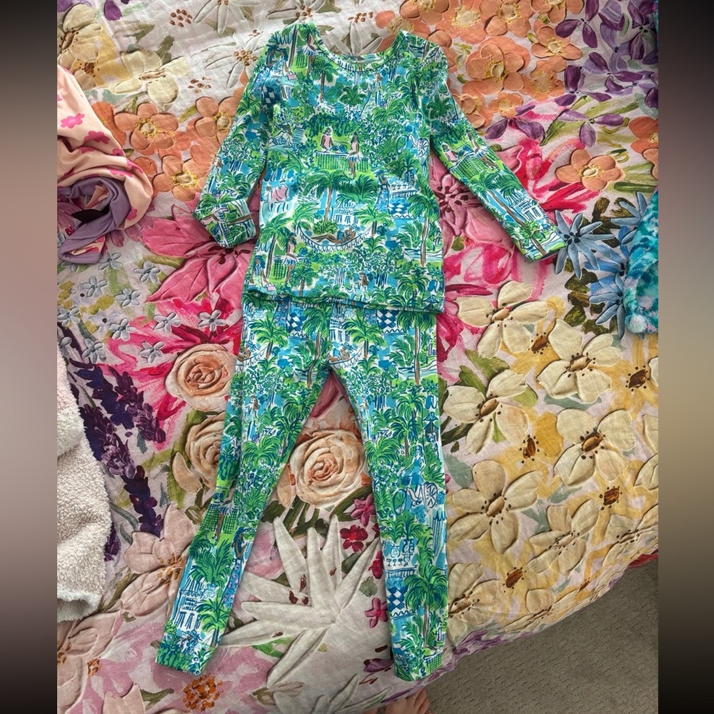 Lilly Pulitzer 2T pajamas